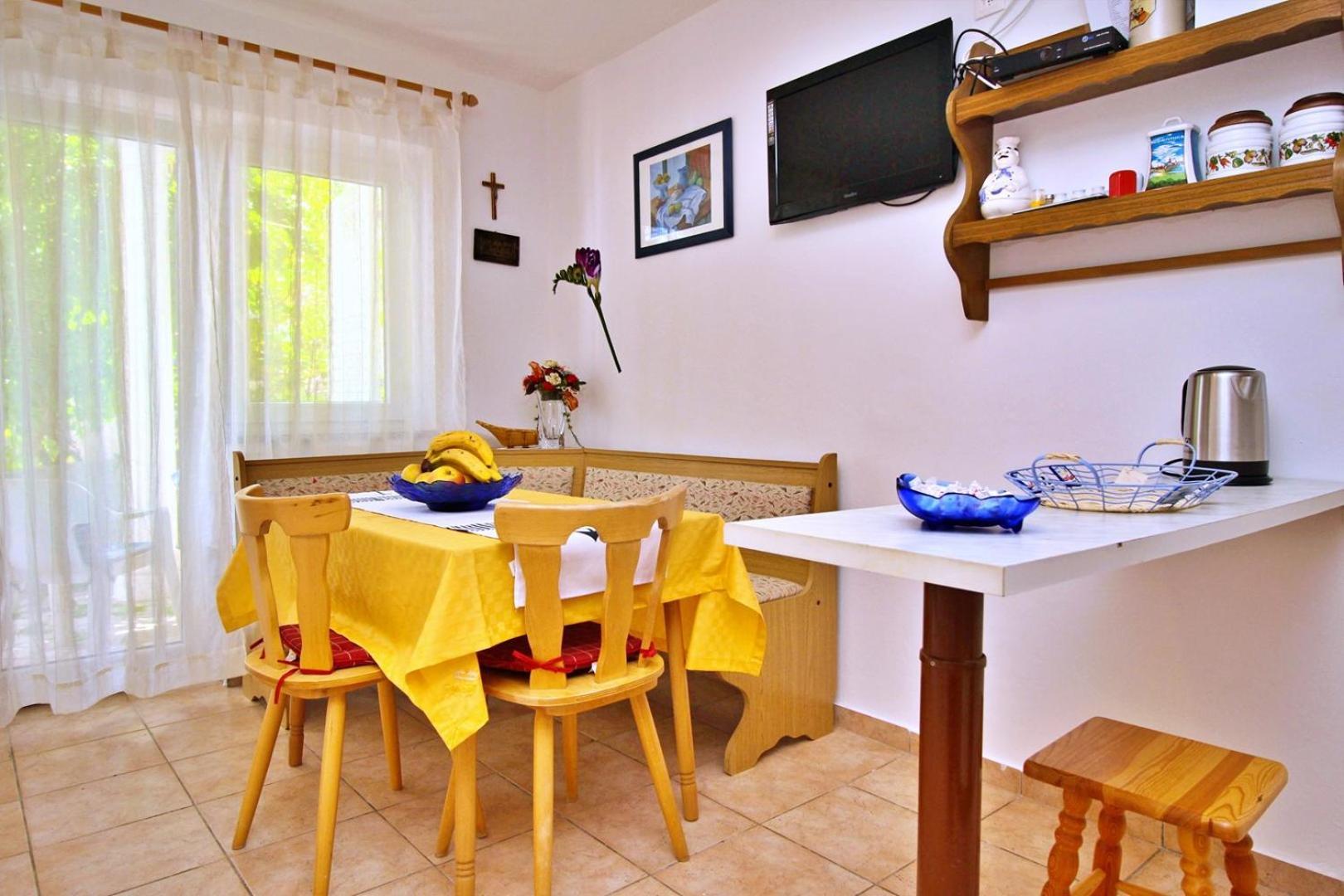 Apartments Zlatica Šilo Екстериор снимка